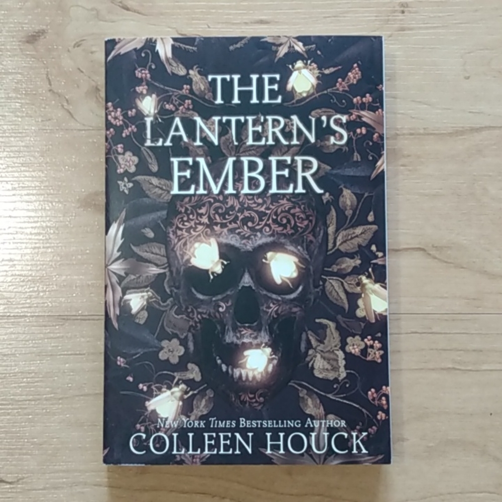 *3/$12* The Lantern's Ember Colleen Houck Paperback Book